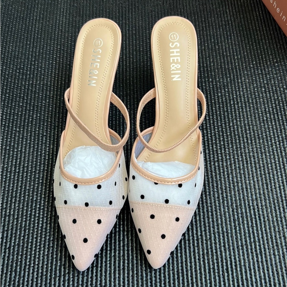 Retro Kitten Heels